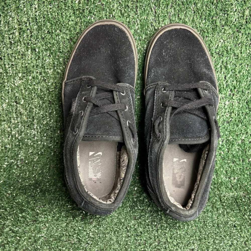 Vans Chukka Low Suede Skateboarding Streetwear Sneakers Shoes Black Youth Sz 3.0